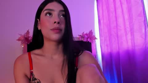 Snapshot of carorosse chatting on January 2, 6:34 pm Caro  online show from January 2, 6:34 pm