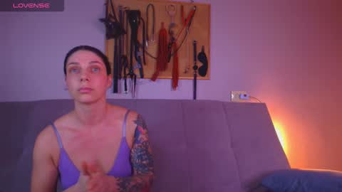 Carrie online show from February 24, 8:01 pm