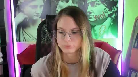 carrie_roses online show from September 10, 4:24 am