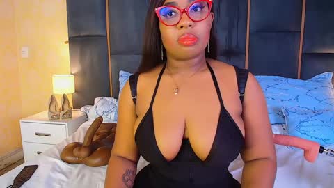Snapshot of caseymoon chatting on October 6, 12:45 pm Casey online show from October 6, 12:45 pm