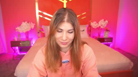 Snapshot of cassandragood chatting on September 22, 6:39 am Lena online show from September 22, 6:39 am
