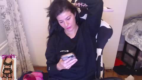 cassiealvarez online show from September 25, 5:36 am