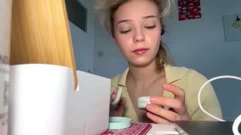 Olivia online show from March 14, 8:07 am