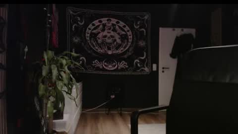 Cassy online show from January 8, 9:42 pm