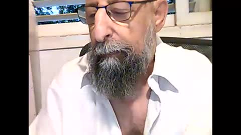 Snapshot of casual53 chatting on October 3, 3:37 am casual53 online show from October 3, 3:37 am