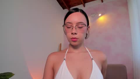 Loren online show from January 12, 5:53 pm