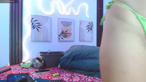 catalina online show from December 18, 11:55 pm