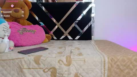 Catalina  online show from March 20, 12:04 am