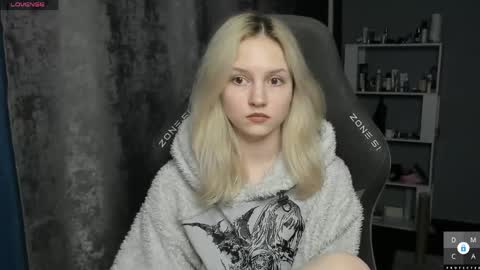 Sam online show from April 23, 7:15 pm