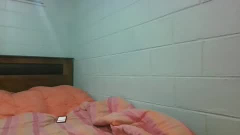 catitaprincess online show from December 4, 9:25 pm