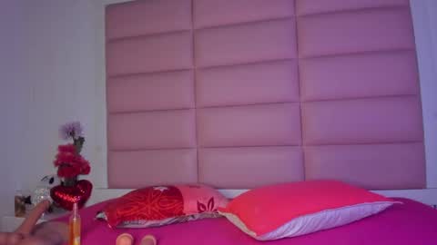 cattalina_25 online show from April 14, 1:03 pm