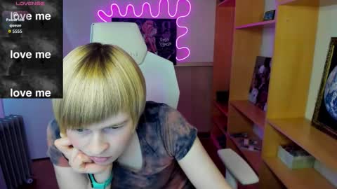 cattie_w_ online show from November 6, 2:03 am