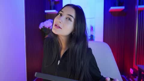 cattleyascaly online show from October 21, 7:28 pm