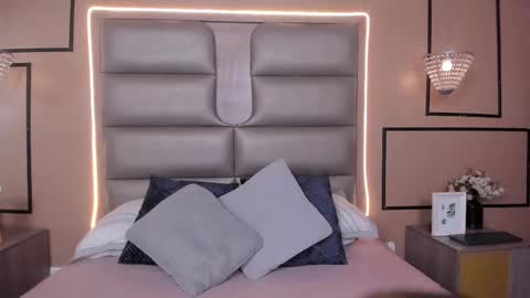 caylincollins online show from February 3, 3:59 am