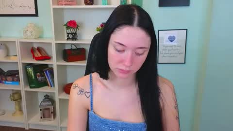 Snapshot of cb_ivanna chatting on October 21, 4:50 am Ivanna online show from October 21, 4:50 am