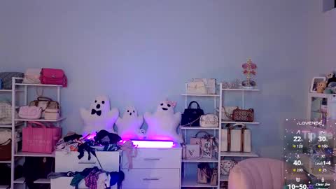 Snapshot of ccinnamon chatting on October 14, 11:41 pm Ccinnamon online show from October 14, 11:41 pm