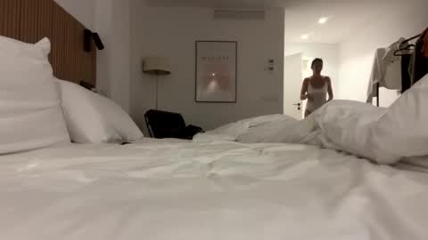 cclovefrench online show from October 12, 1:20 am