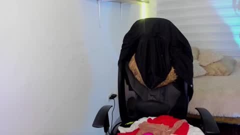 celeste_bonnet1 online show from November 7, 11:40 pm