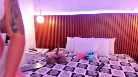 Snapshot of celeste_rouss_ chatting on September 29, 12:37 pm Sofia Castrillon online show from September 29, 12:37 pm