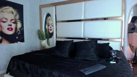 celeste_starsss online show from February 21, 9:29 pm