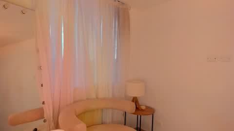 Ari online show from October 2, 9:24 pm