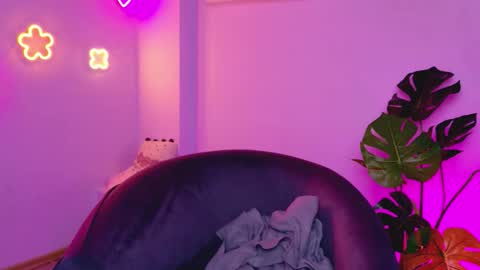  Celine  online show from March 1, 3:55 am