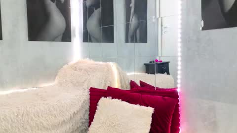 Snapshot of celya_chanel chatting on October 3, 5:49 am CELIA online show from October 3, 5:49 am