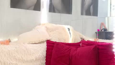 Snapshot of celya_chanel chatting on October 8, 5:46 am CELIA online show from October 8, 5:46 am
