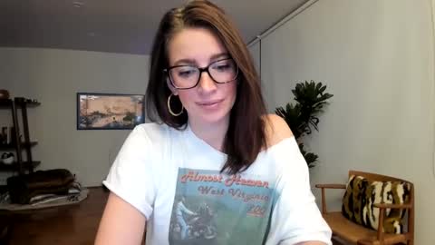 Cera Sonder online show from December 10, 1:33 pm