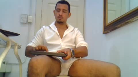 Snapshot of cesar_dant chatting on February 11, 7:38 pm Cesar online show from February 11, 7:38 pm