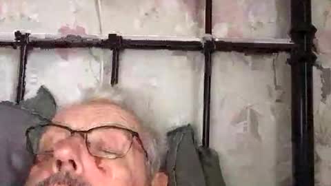 challe online show from November 12, 9:00 am