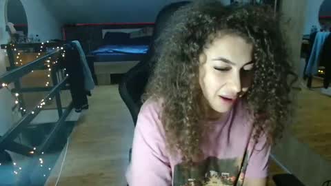 Stephanieblisss online show from December 23, 10:32 am