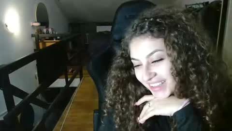 Stephanieblisss online show from March 3, 4:25 pm