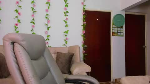 chanell online show from April 17, 2:08 pm