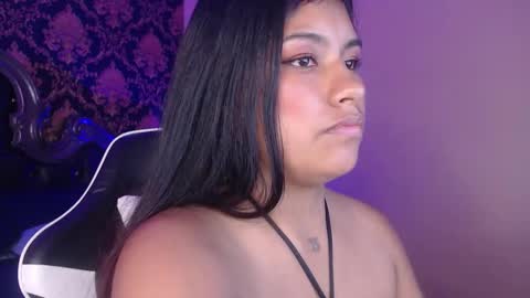  chantalpetit  online show from April 20, 5:49 pm