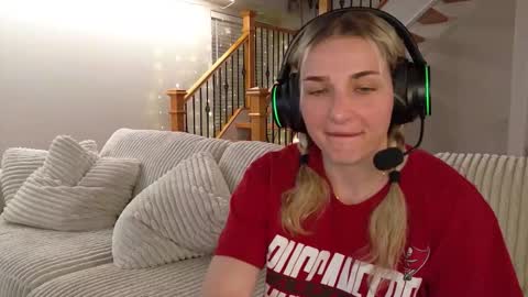 char  online show from March 3, 1:01 am