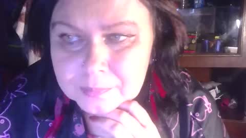 Snapshot of charleekendall chatting on October 29, 3:03 pm CharleeKendall online show from October 29, 3:03 pm