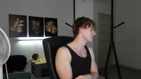 CHARLES DREAMS online show from November 19, 5:23 pm