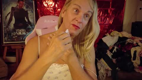 Charli online show from November 7, 12:25 am