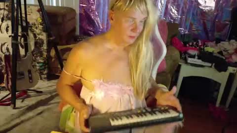 Charli online show from July 11, 10:24 pm