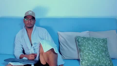 charlie_p_ online show from July 17, 3:52 am