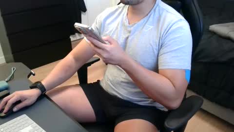 charliekkw online show from November 30, 9:00 pm