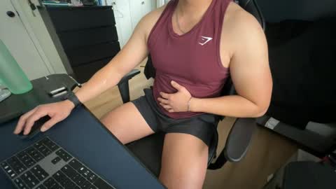 charliekkw online show from April 12, 8:13 pm