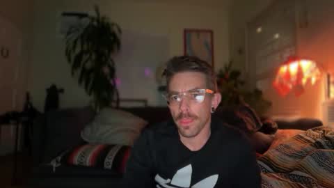 Charlie Ru online show from May 29, 11:52 am