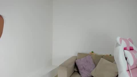    online show from February 17, 9:43 pm