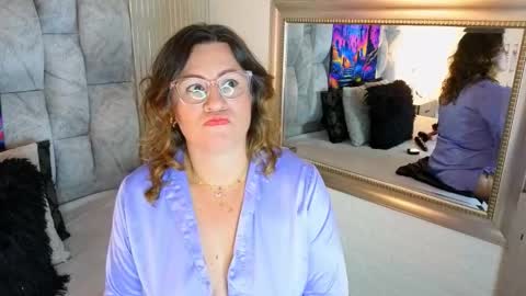 Snapshot of charlotte__g chatting on October 20, 1:49 pm charlotte online show from October 20, 1:49 pm