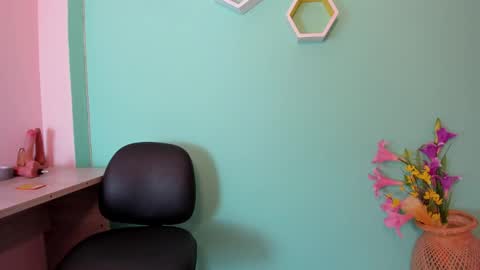 Snapshot of charlotte_brown_1 chatting on March 10, 12:49 pm CHARLOTTE BROWN online show from March 10, 12:49 pm