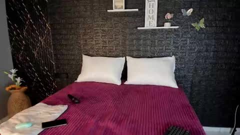 Snapshot of charlotte_brown_1 chatting on February 21, 1:44 pm CHARLOTTE BROWN online show from February 21, 1:44 pm