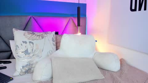 Snapshot of charlotte_copper chatting on February 26, 5:10 pm Charlotte online show from February 26, 5:10 pm
