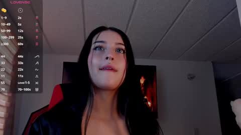 Snapshot of charlotte_greys chatting on September 16, 9:07 pm Charlotte online show from September 16, 9:07 pm